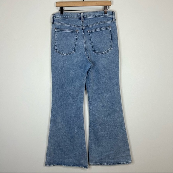 Abercrombie & Fitch Blue The Flare Wide Leg ultra high rise Jeans size 34/14s - Picture 5 of 7